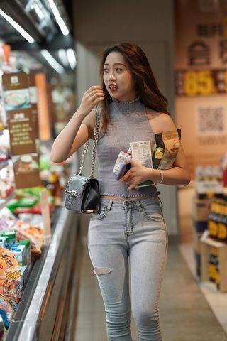 yy216【凯恩模拍作品】夏风微凉-紧牛美女
