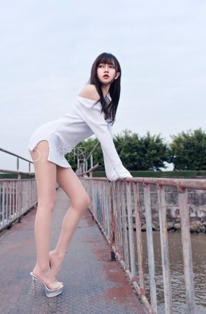 zz45丝足系列-极品美足少女在海鸥岛上的奇遇
