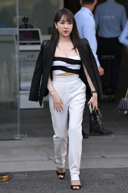 jx1467裹胸美女 21-04-12-56P