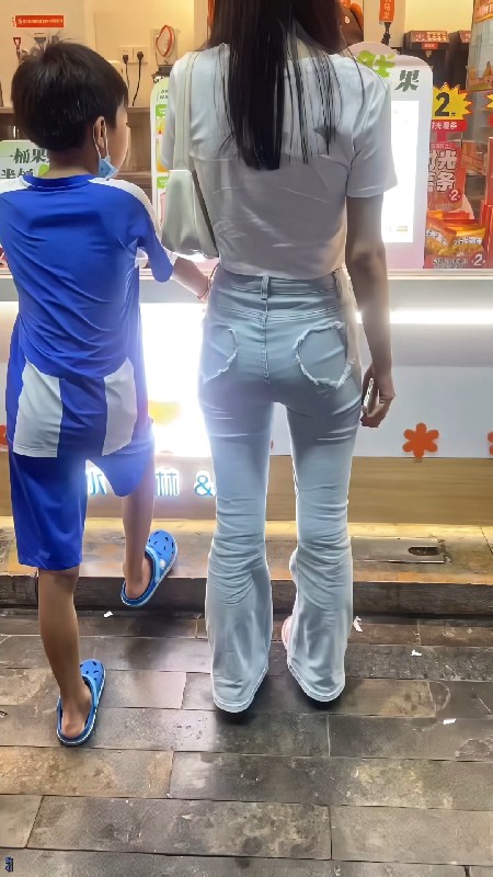 jx1895高挑圆润紧身牛仔美女